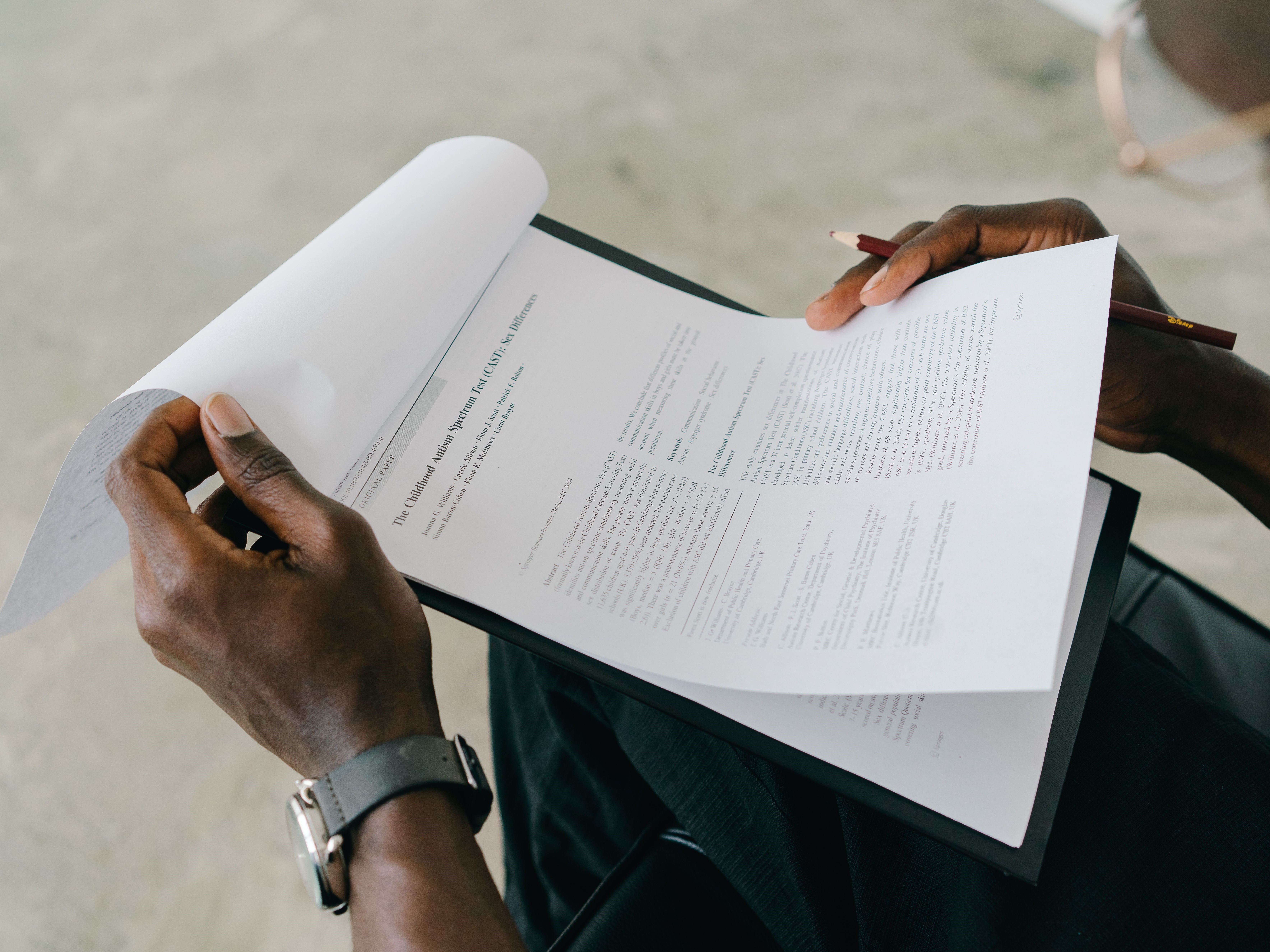 Literature Review Bukan Sekadar Ringkasan Jurnal